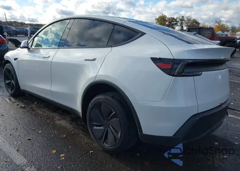 2026 Tesla Model Y Long Range Dual Motor All-Wheel Drive/Long Range Launch Series z USA, uszkodzony, nr VIN 7SAYGDEE9TF386369